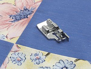 1/4" snap on foot with guide 1/4" snap on foot with guide